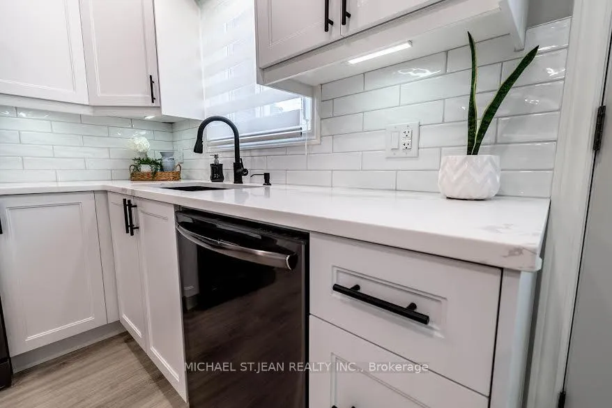 Photo 7 of Unit B, 261 Scott Street, St. Catharines, Vine/Linwell — HOMEH