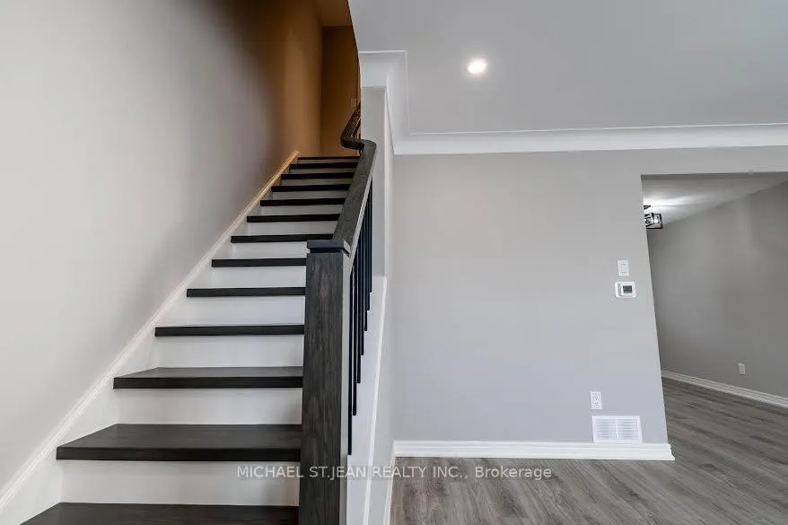 Photo 11 of Unit B, 261 Scott Street, St. Catharines, Vine/Linwell — HOMEH