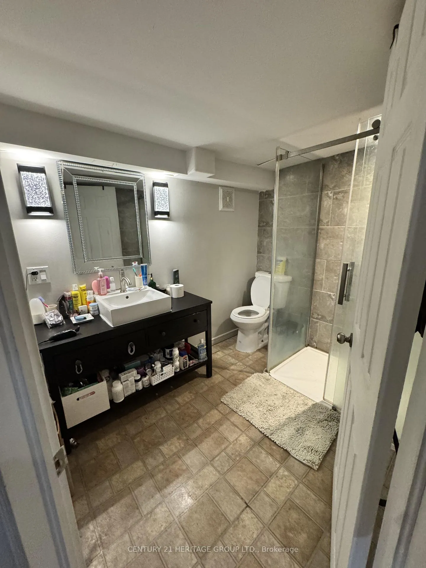 Photo 2 of Unit Bsmnt, 166 Erindale Avenue, Hamilton, Rosedale — HOMEH