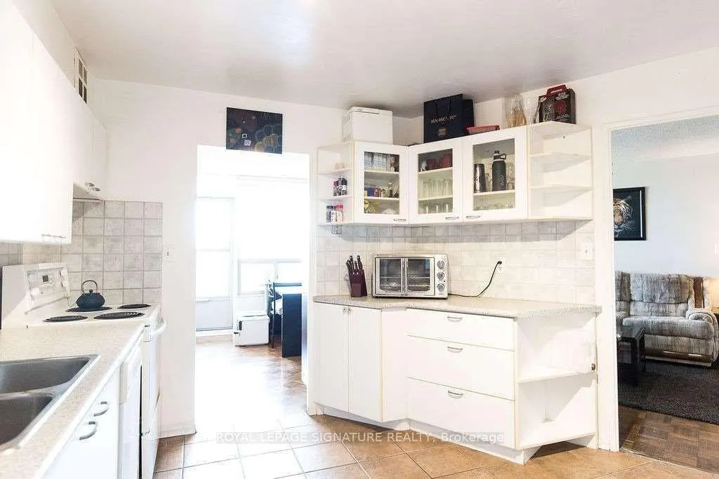Photo 5 of Unit 1706, 20 Edgecliff Golfway, Toronto, Flemingdon Park — HOMEH