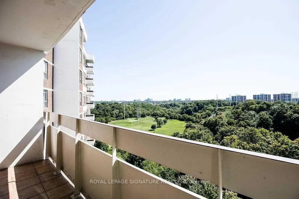 Photo 7 of Unit 1706, 20 Edgecliff Golfway, Toronto, Flemingdon Park — HOMEH