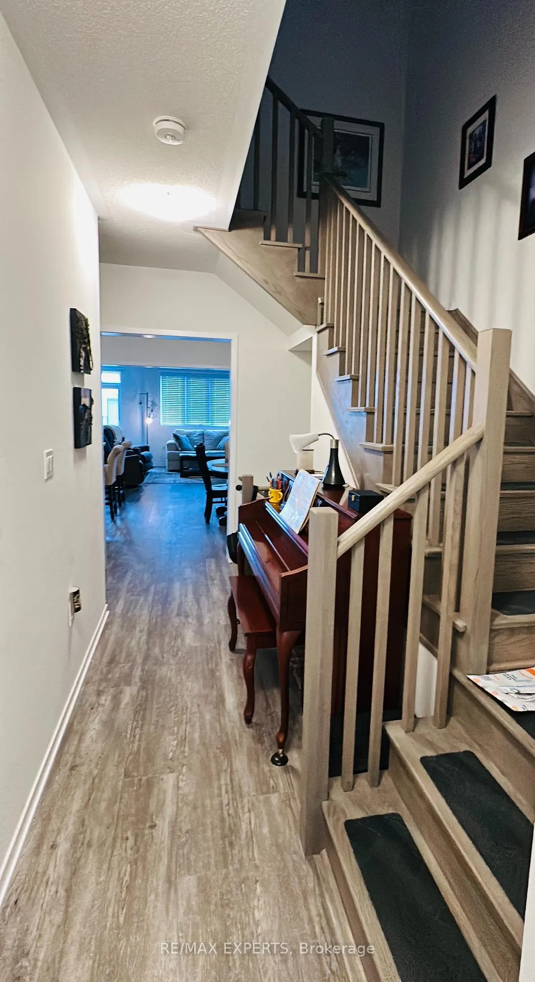 Photo 5 of 1541 Wheatcroft Drive, Oshawa, Kedron — HOMEH