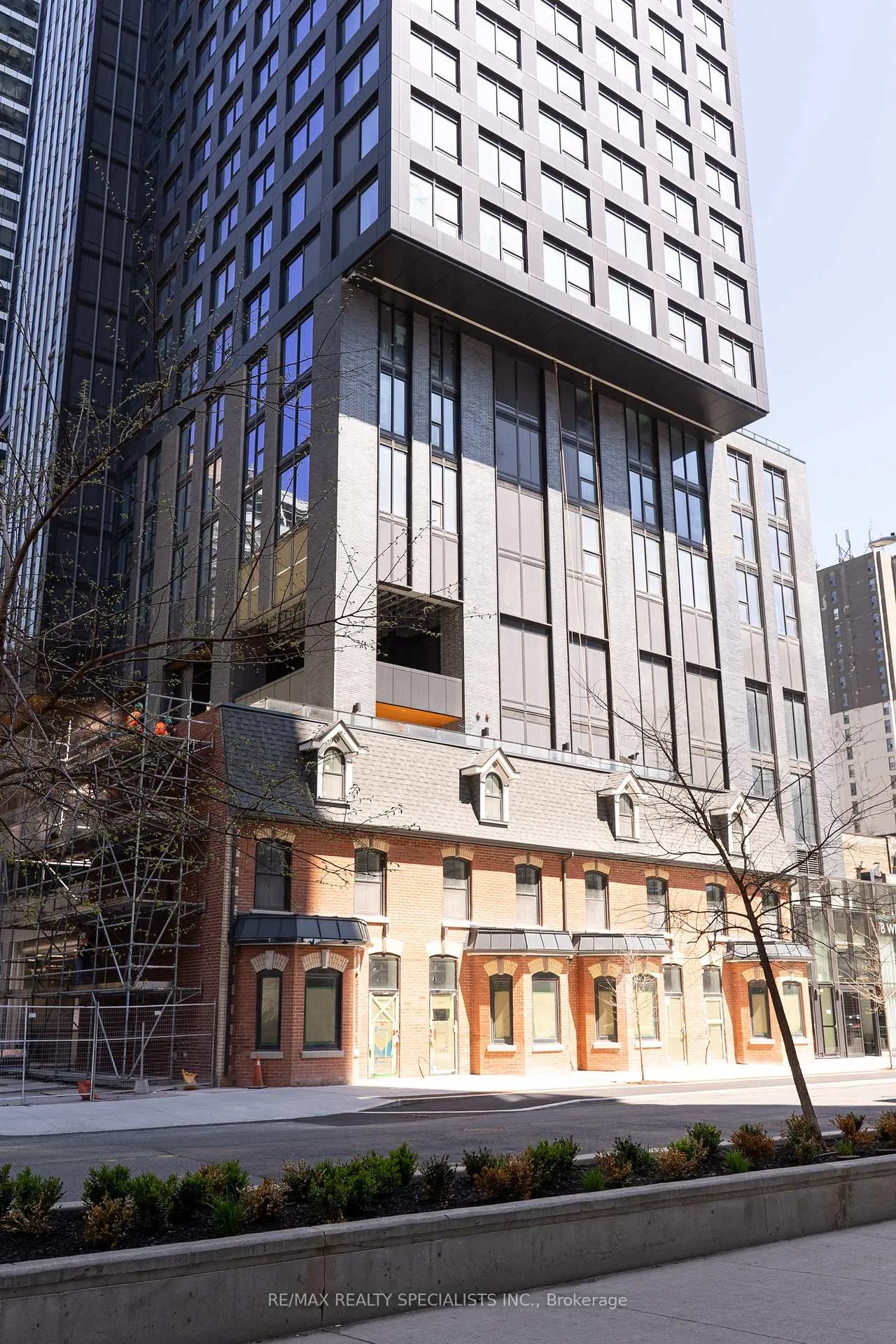 Photo 3 of Unit 2109, 8 Wellesley Street W, Toronto, Bay Street Corridor — HOMEH