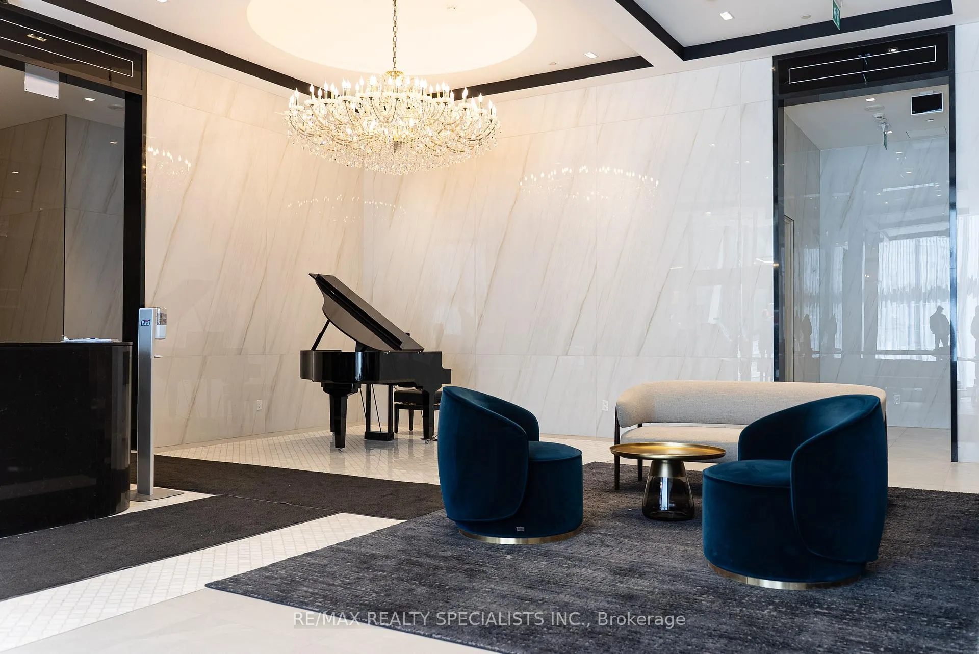 Photo 5 of Unit 2109, 8 Wellesley Street W, Toronto, Bay Street Corridor — HOMEH
