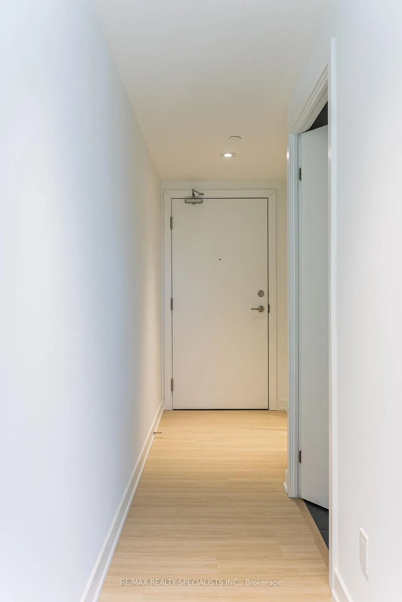 Photo 15 of Unit 2109, 8 Wellesley Street W, Toronto, Bay Street Corridor — HOMEH