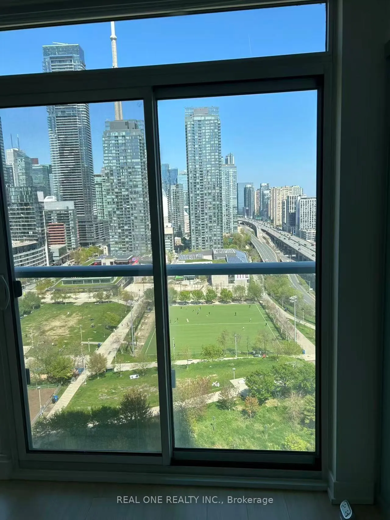 Photo 10 of Unit 2203, 75 Queens Wharf Road, Toronto, Waterfront Communities — HOMEH