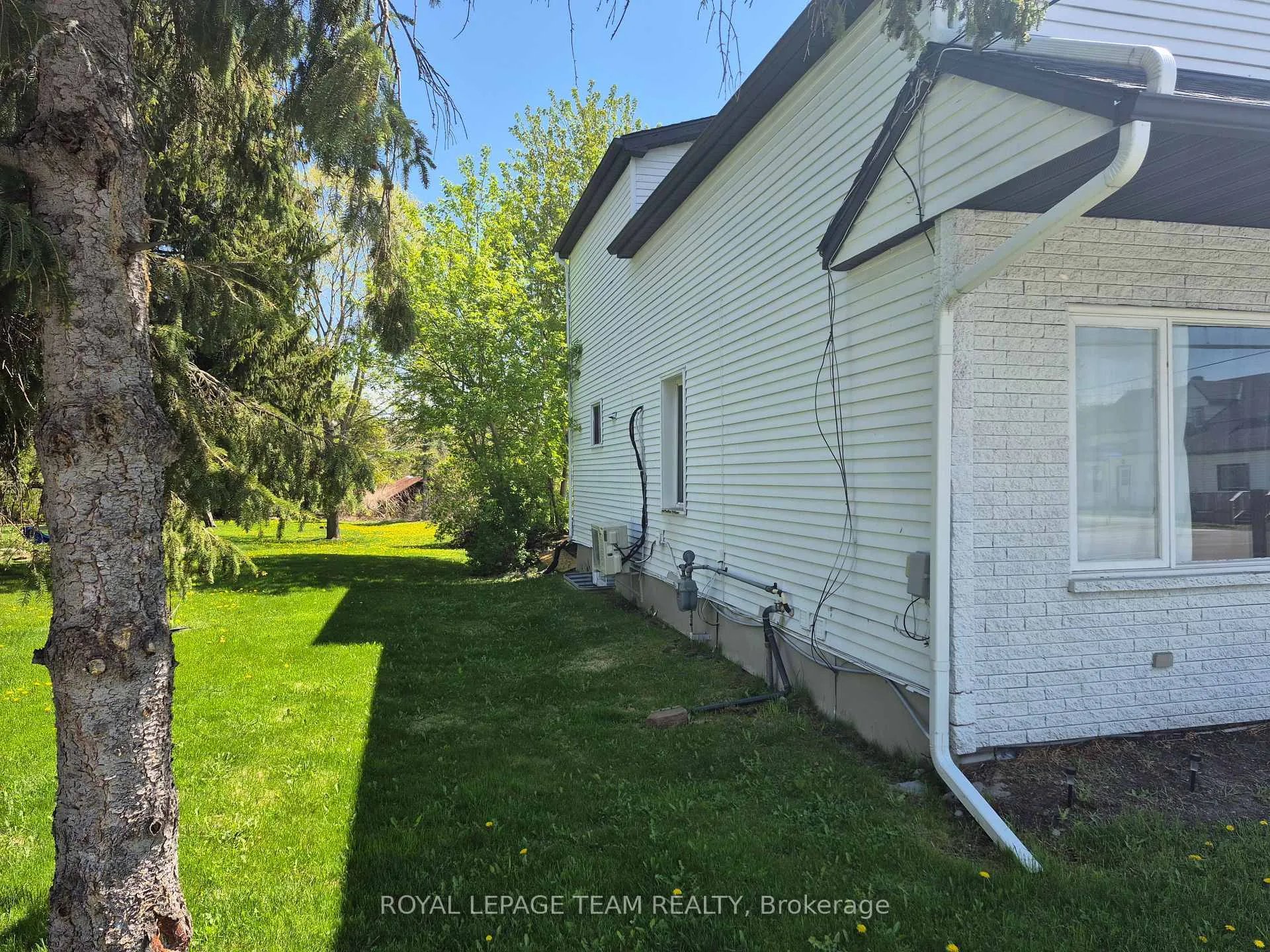 Photo 3 of 3267 Yorks Corners Road S, Ottawa, Osgoode Twp (East) (Incl Kenmore) — HOMEH