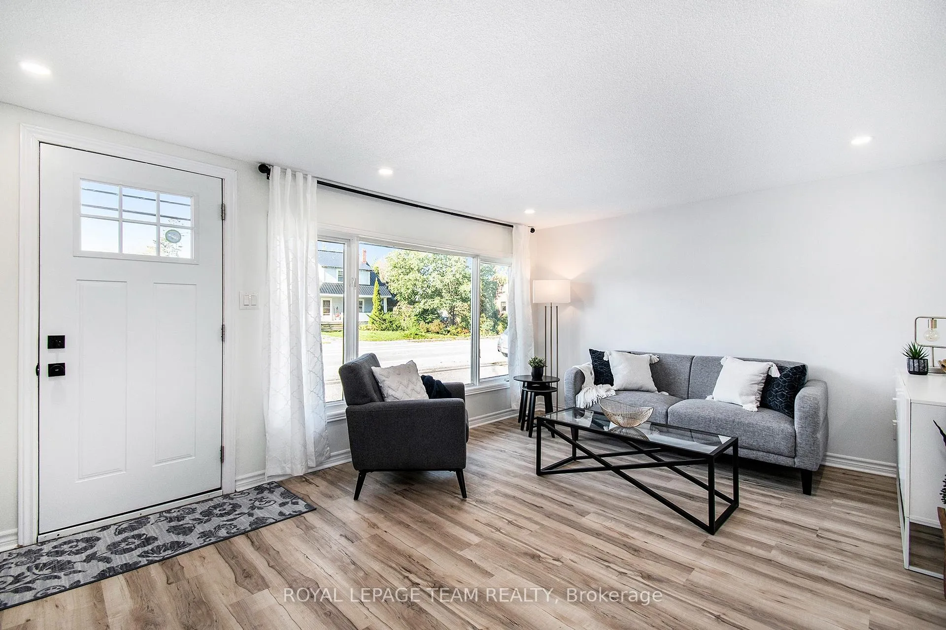 Photo 10 of 3267 Yorks Corners Road S, Ottawa, Osgoode Twp (East) (Incl Kenmore) — HOMEH