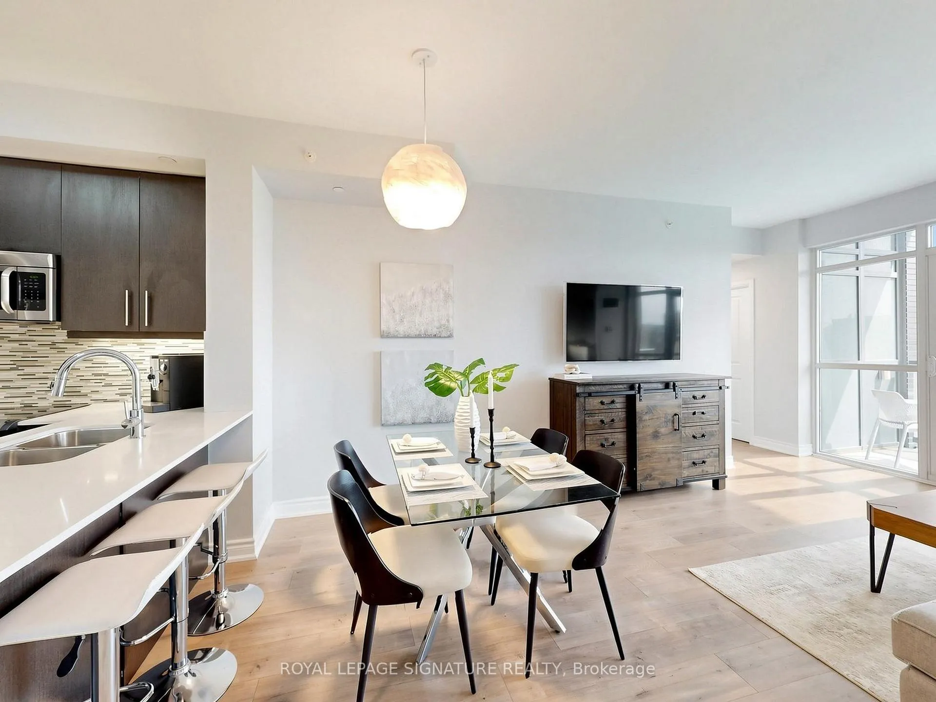 Photo 9 of Unit 1210, 55 Oneida Crescent, Richmond Hill, Langstaff — HOMEH