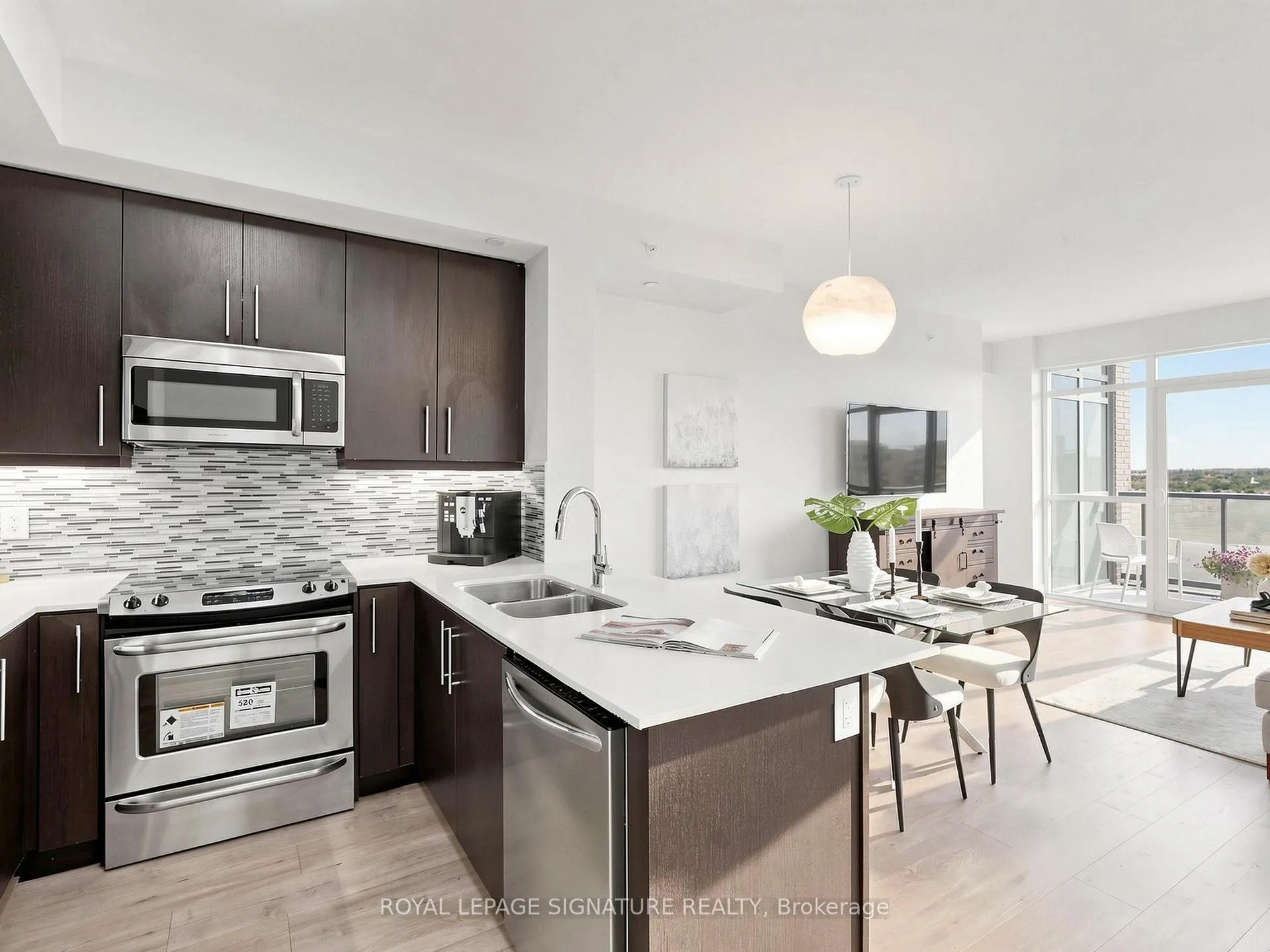 Photo 11 of Unit 1210, 55 Oneida Crescent, Richmond Hill, Langstaff — HOMEH