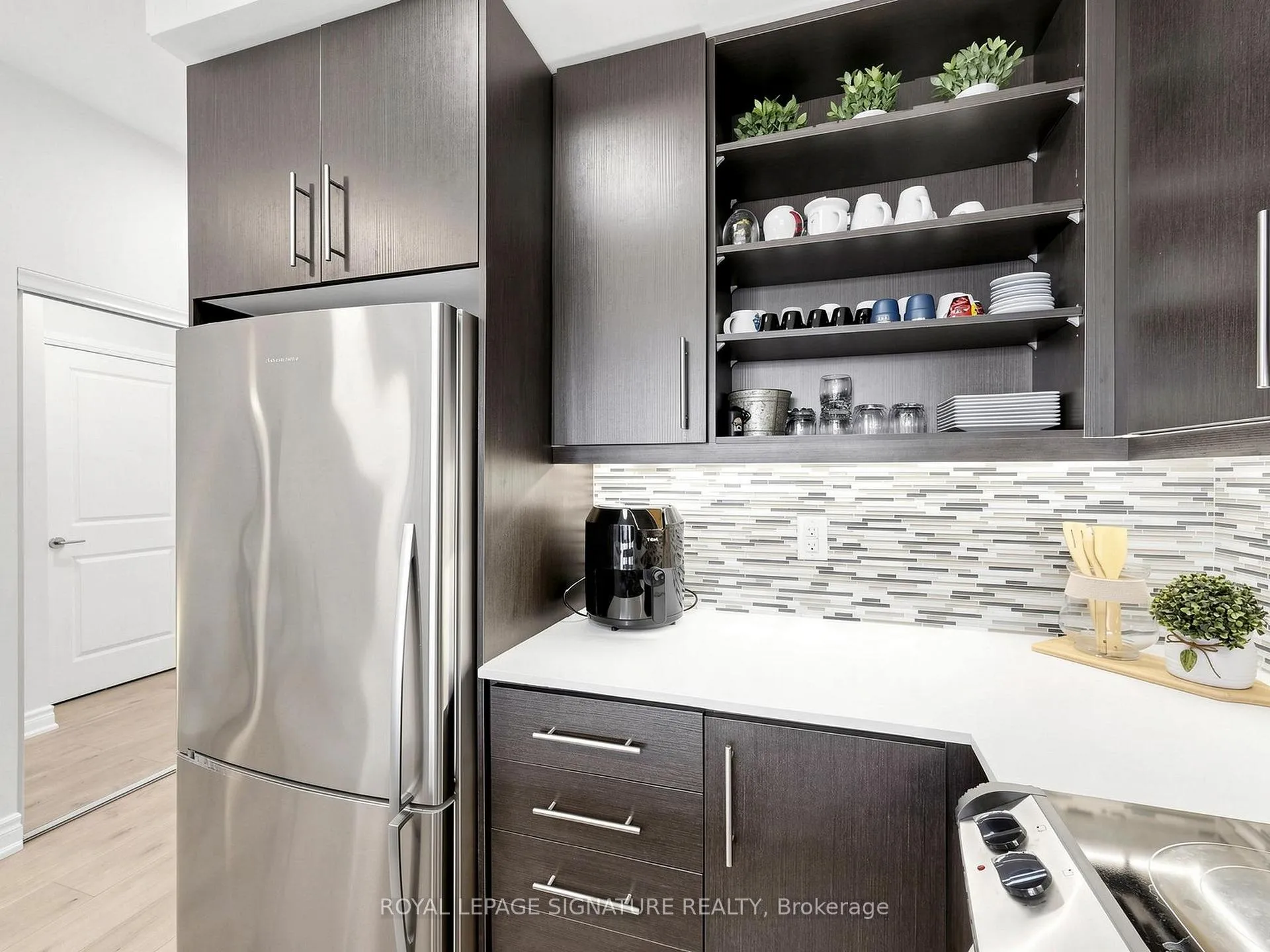 Photo 13 of Unit 1210, 55 Oneida Crescent, Richmond Hill, Langstaff — HOMEH