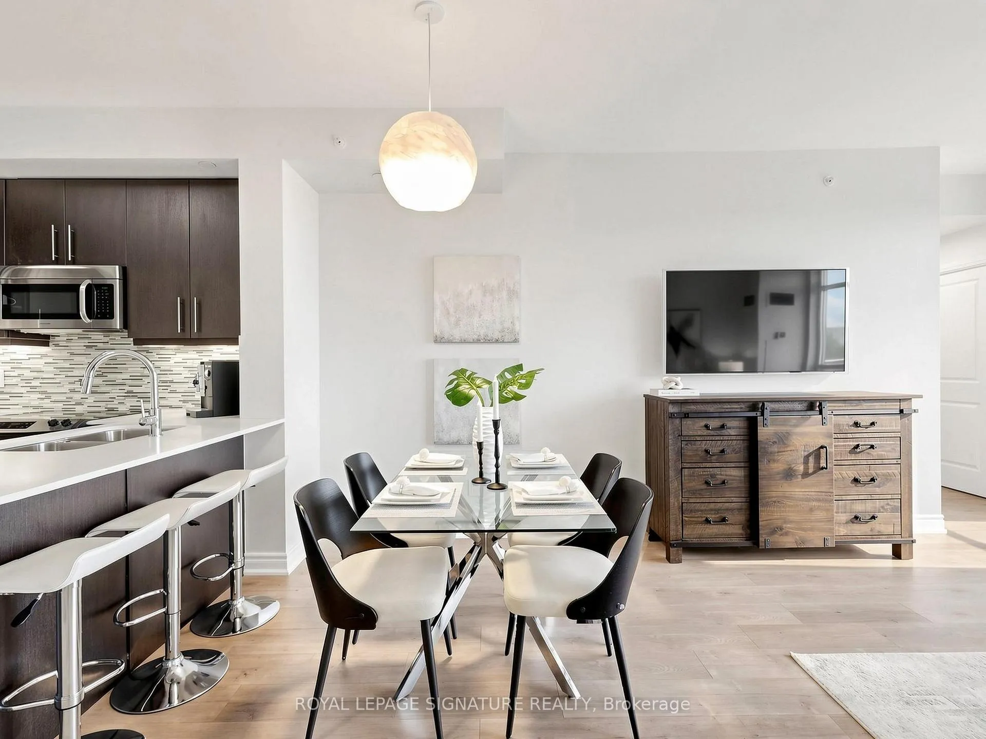 Photo 14 of Unit 1210, 55 Oneida Crescent, Richmond Hill, Langstaff — HOMEH