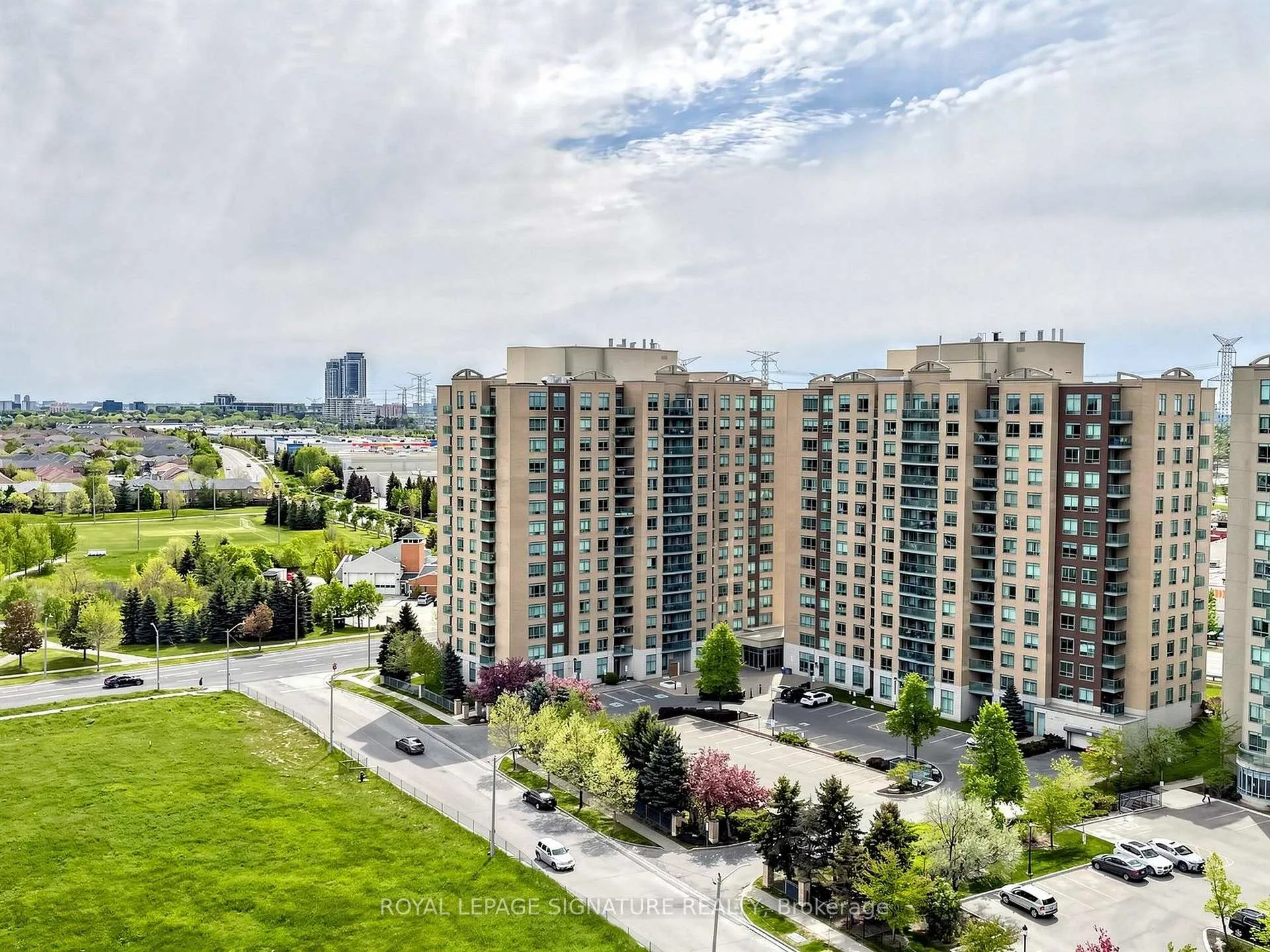 Photo 29 of Unit 1210, 55 Oneida Crescent, Richmond Hill, Langstaff — HOMEH