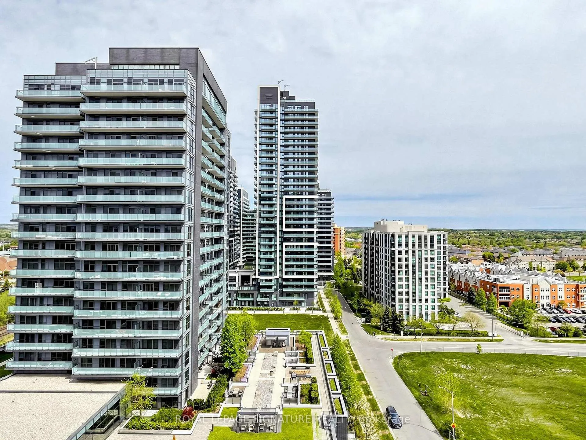 Photo 30 of Unit 1210, 55 Oneida Crescent, Richmond Hill, Langstaff — HOMEH