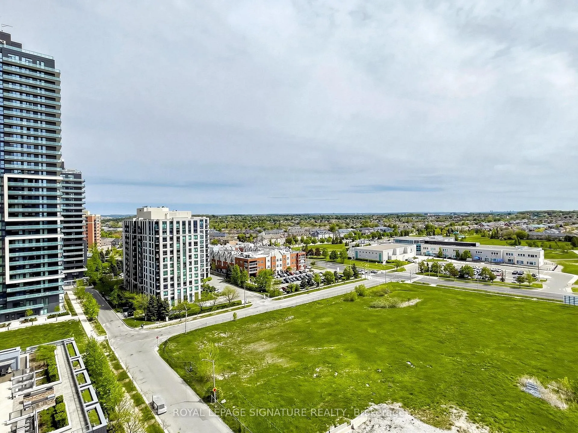 Photo 31 of Unit 1210, 55 Oneida Crescent, Richmond Hill, Langstaff — HOMEH