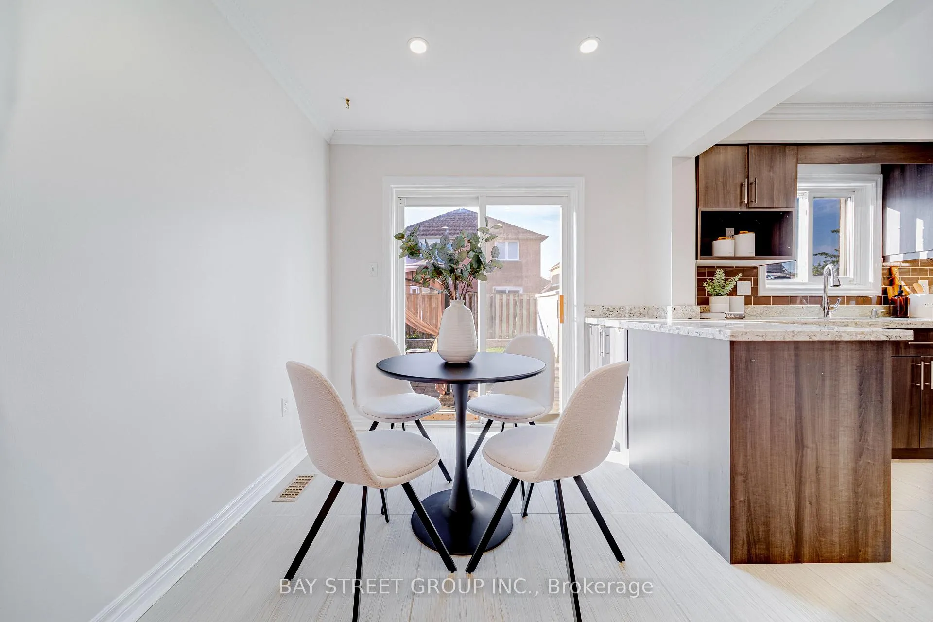 Photo 15 of 69 Bilbermar Drive, Richmond Hill, Devonsleigh — HOMEH