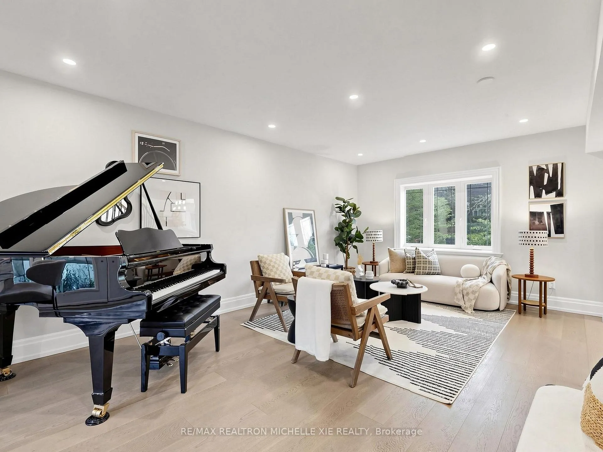 Photo 7 of 15 Strathallan Boulevard, Toronto, Lawrence Park South — HOMEH