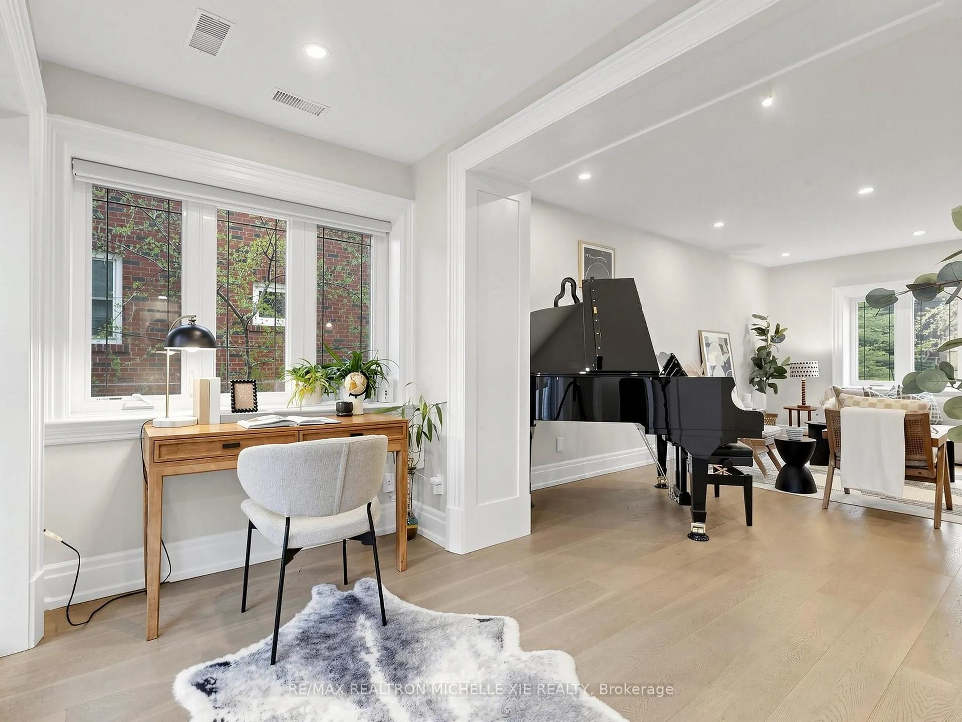Photo 11 of 15 Strathallan Boulevard, Toronto, Lawrence Park South — HOMEH