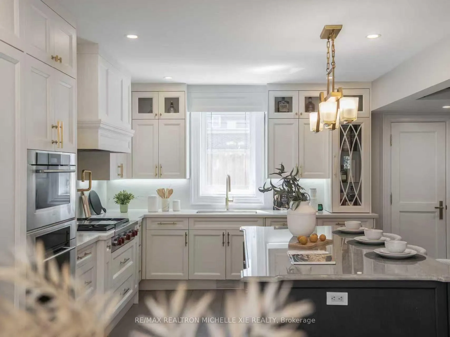 Photo 16 of 15 Strathallan Boulevard, Toronto, Lawrence Park South — HOMEH
