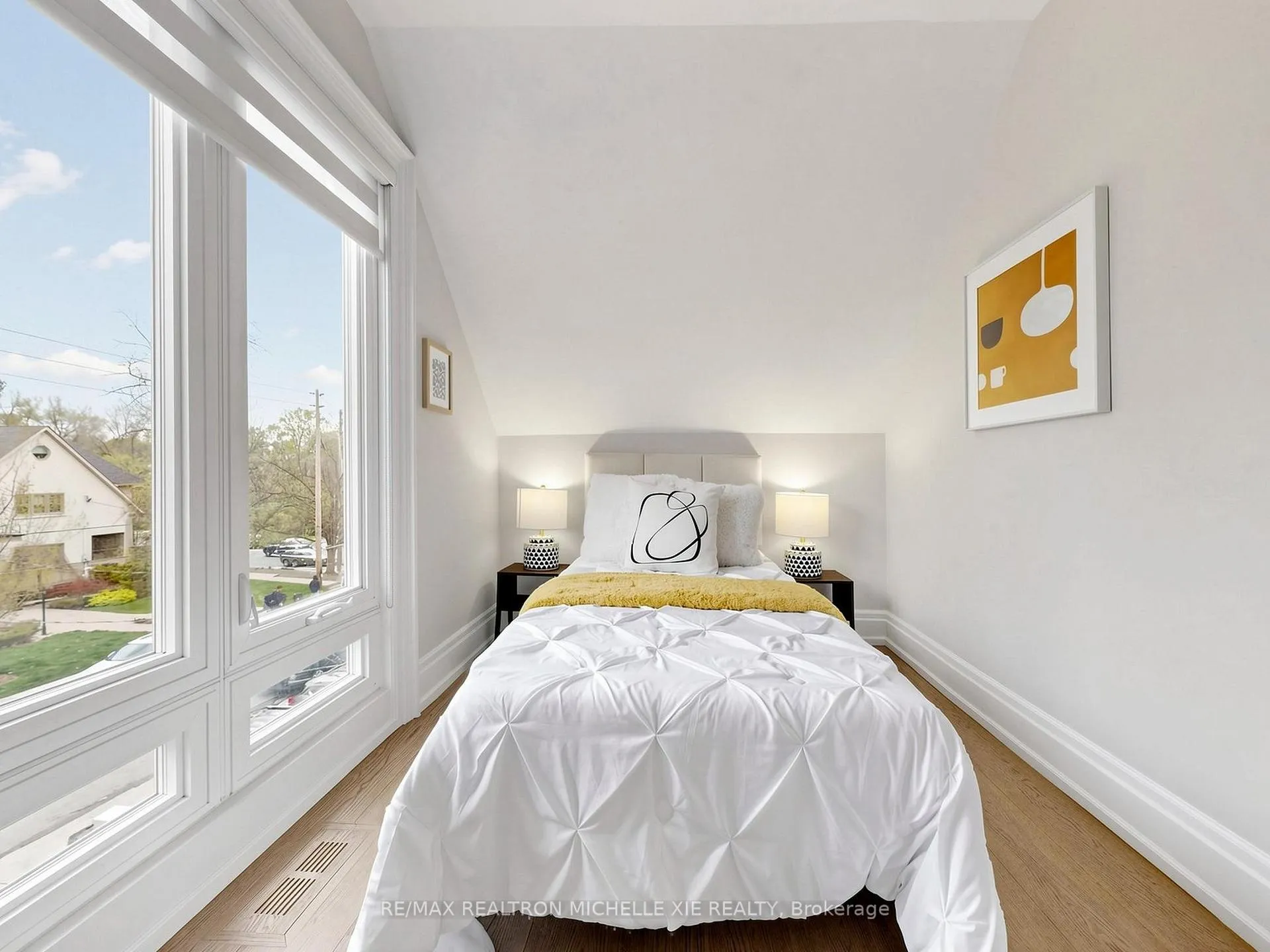 Photo 35 of 15 Strathallan Boulevard, Toronto, Lawrence Park South — HOMEH
