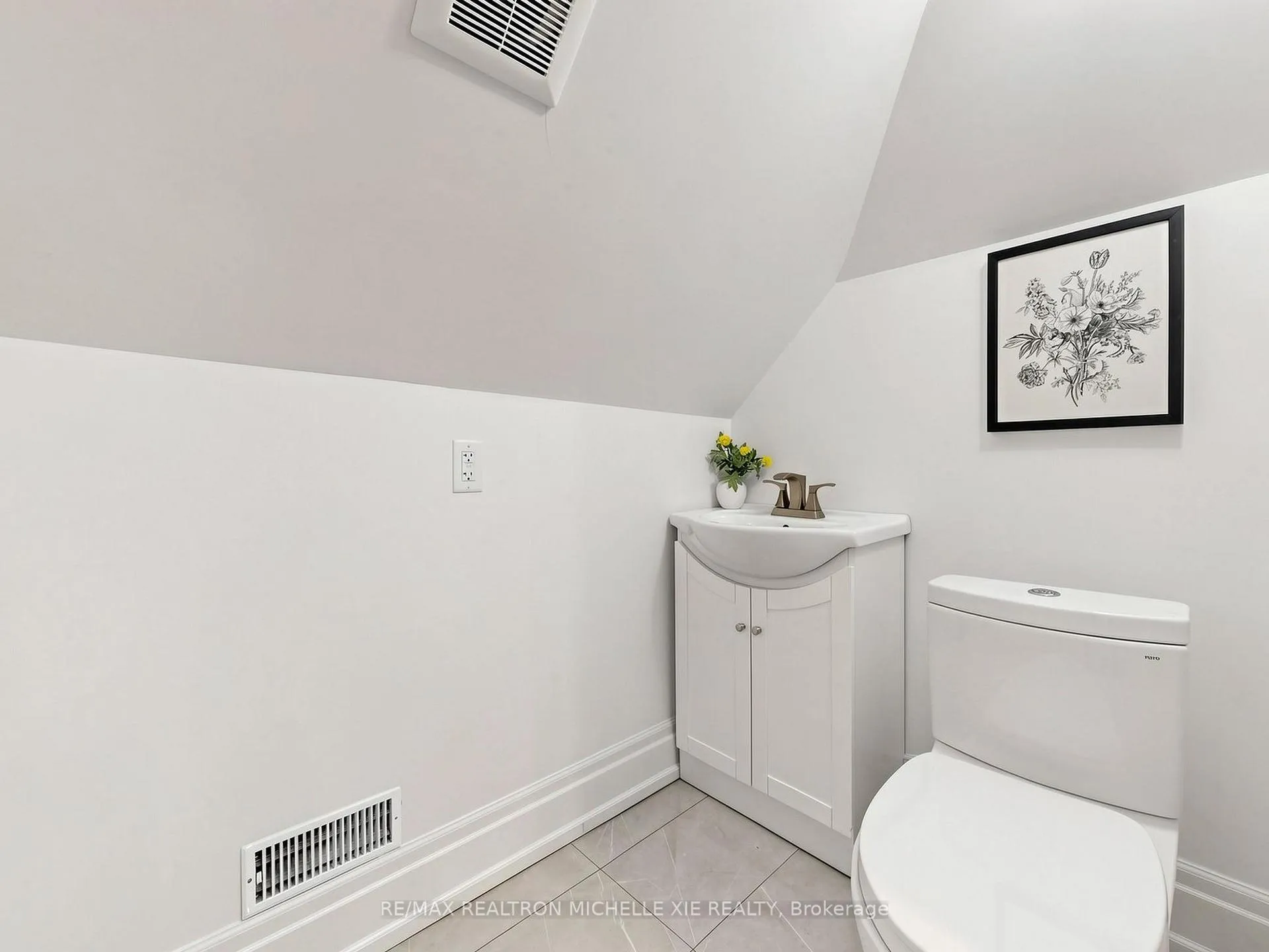 Photo 36 of 15 Strathallan Boulevard, Toronto, Lawrence Park South — HOMEH