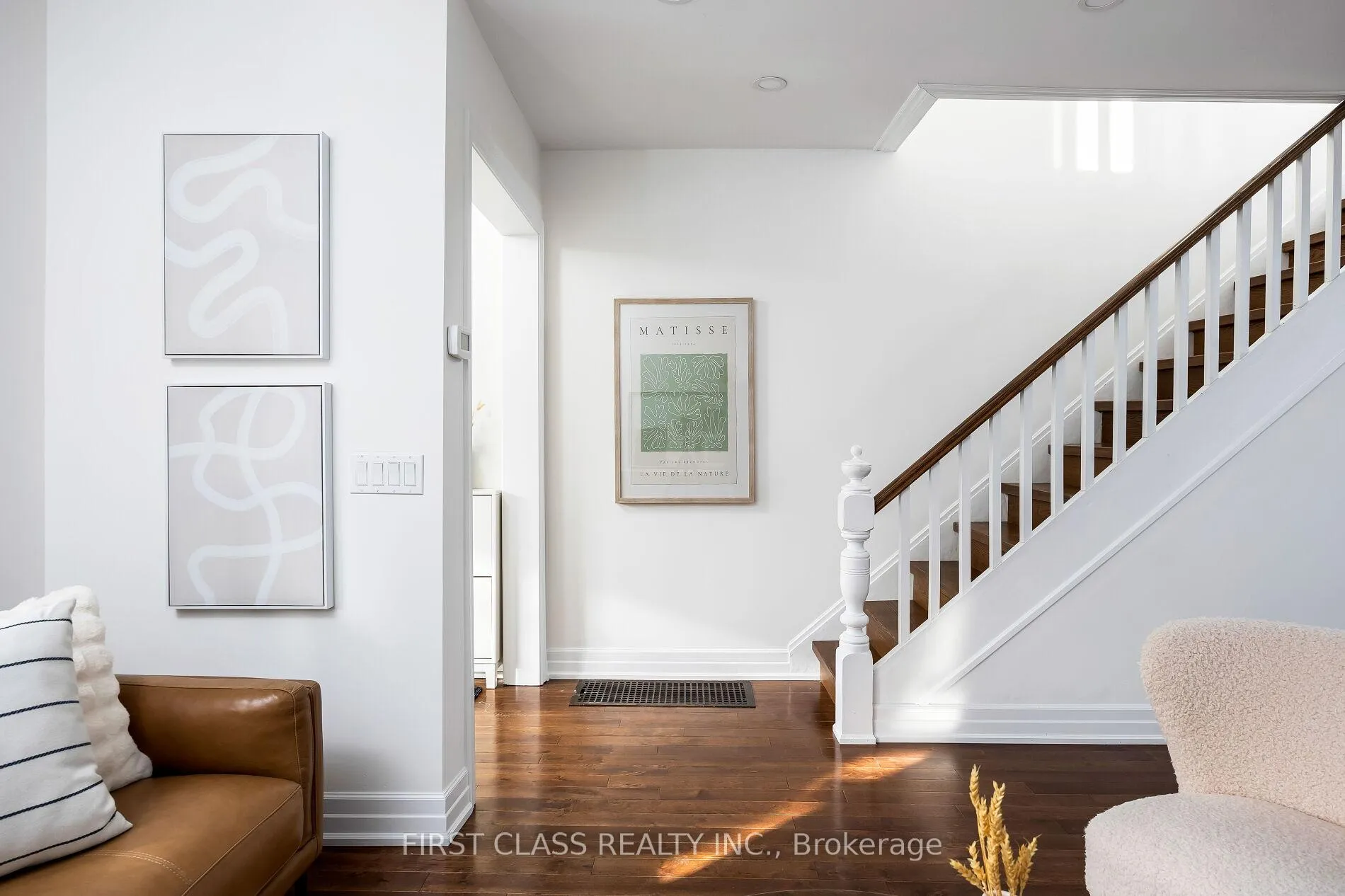 Photo 4 of 121 Galt Avenue, Toronto, South Riverdale — HOMEH