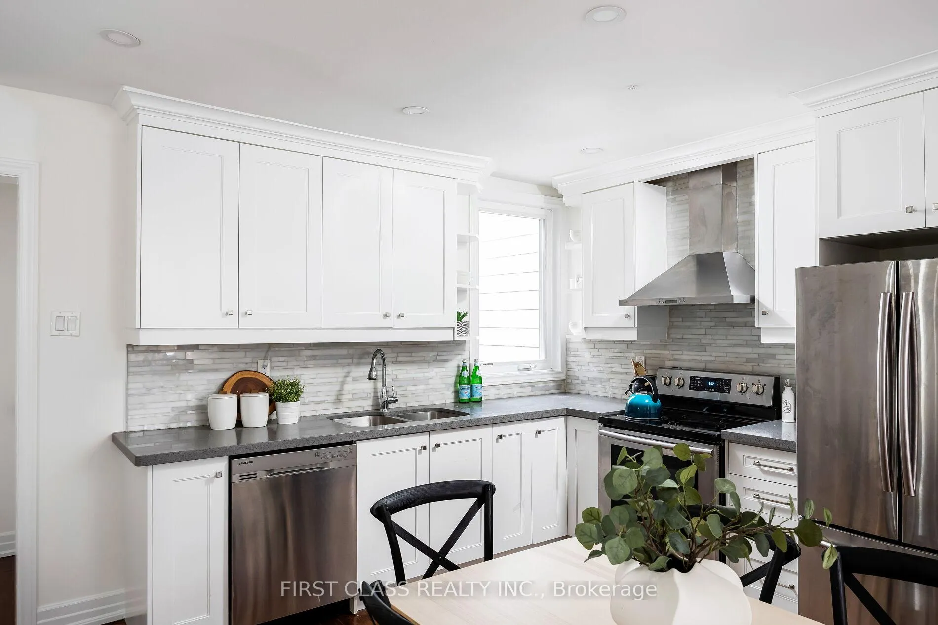 Photo 11 of 121 Galt Avenue, Toronto, South Riverdale — HOMEH