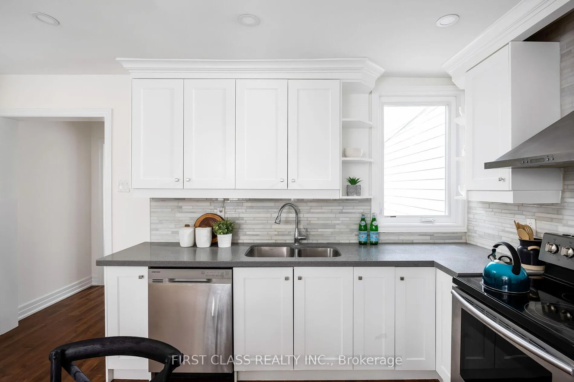 Photo 12 of 121 Galt Avenue, Toronto, South Riverdale — HOMEH