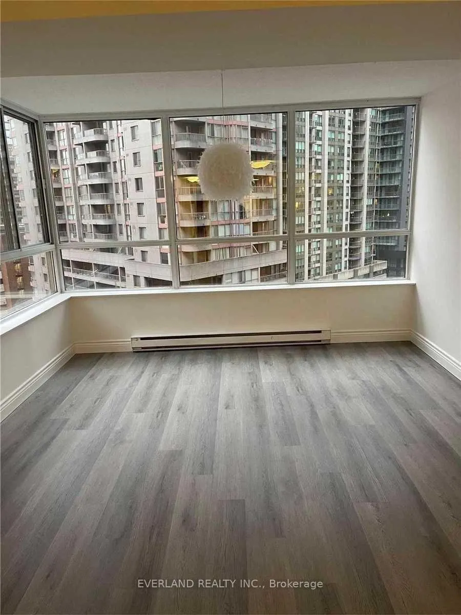 Photo 3 of Unit 1207, 717 Bay Street, Toronto, Bay Street Corridor — HOMEH