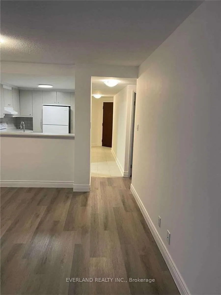 Photo 4 of Unit 1207, 717 Bay Street, Toronto, Bay Street Corridor — HOMEH