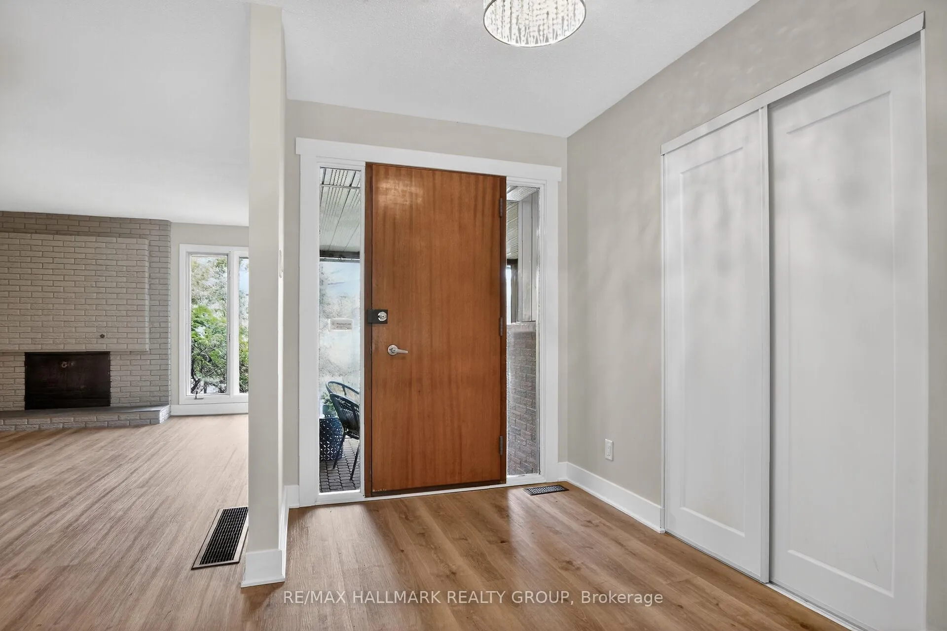 Photo 5 of 2 Birdstone Avenue, Ottawa, Stittsville (Central) — HOMEH