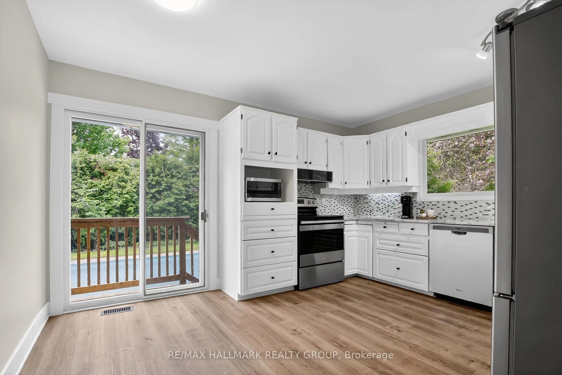Photo 10 of 2 Birdstone Avenue, Ottawa, Stittsville (Central) — HOMEH