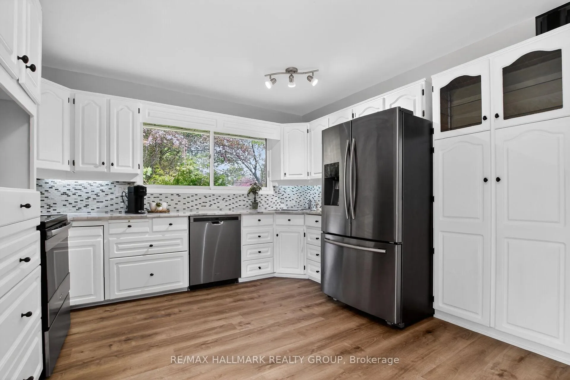 Photo 11 of 2 Birdstone Avenue, Ottawa, Stittsville (Central) — HOMEH