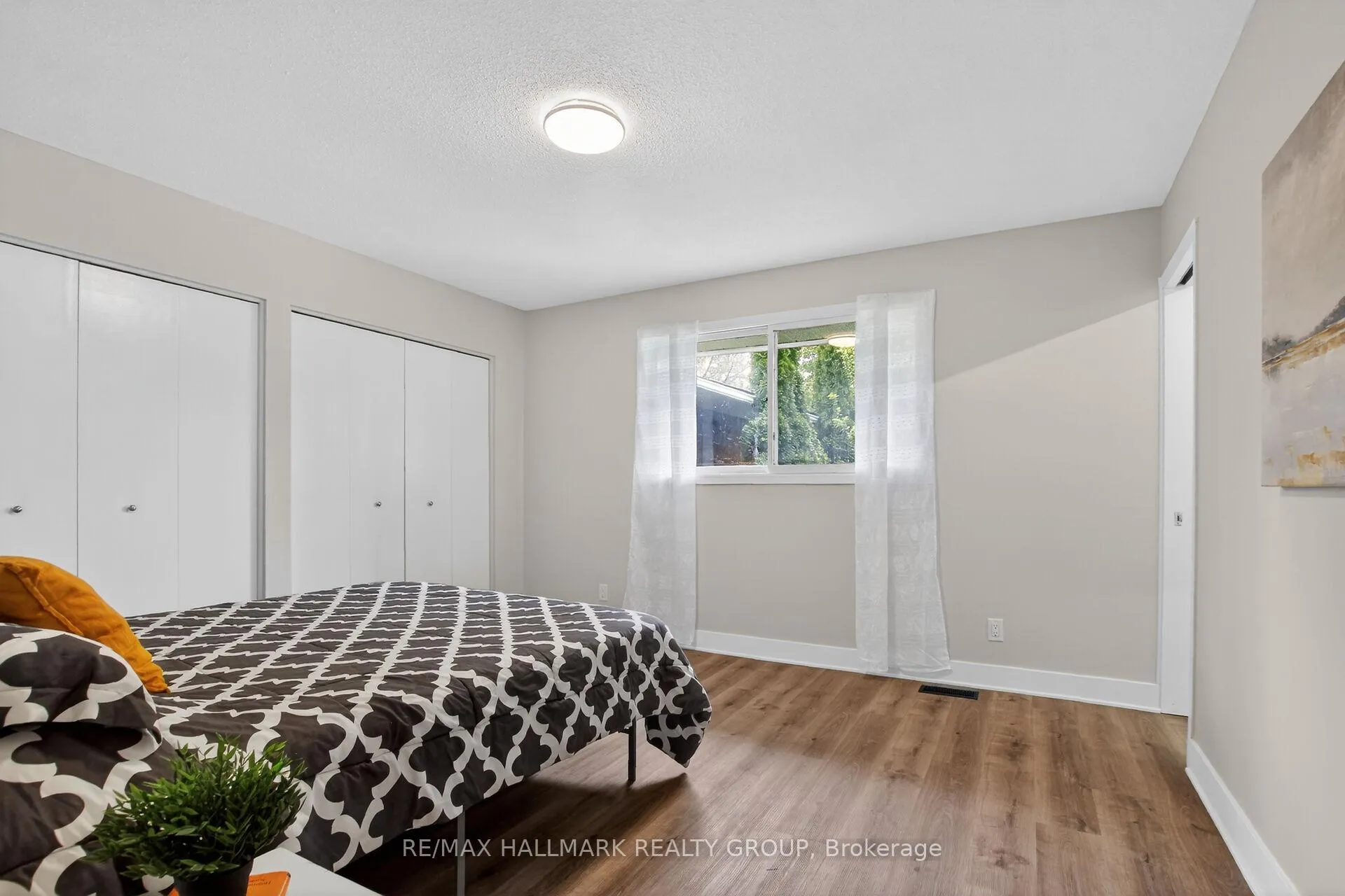 Photo 15 of 2 Birdstone Avenue, Ottawa, Stittsville (Central) — HOMEH