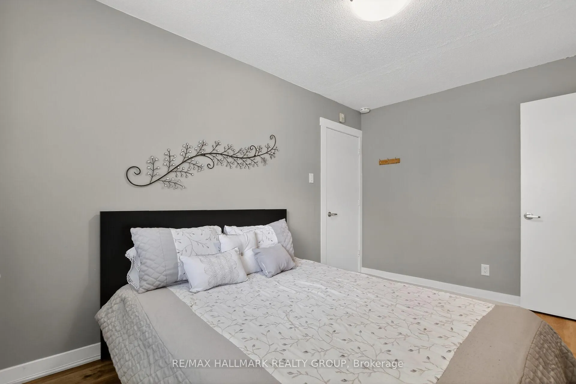 Photo 17 of 2 Birdstone Avenue, Ottawa, Stittsville (Central) — HOMEH