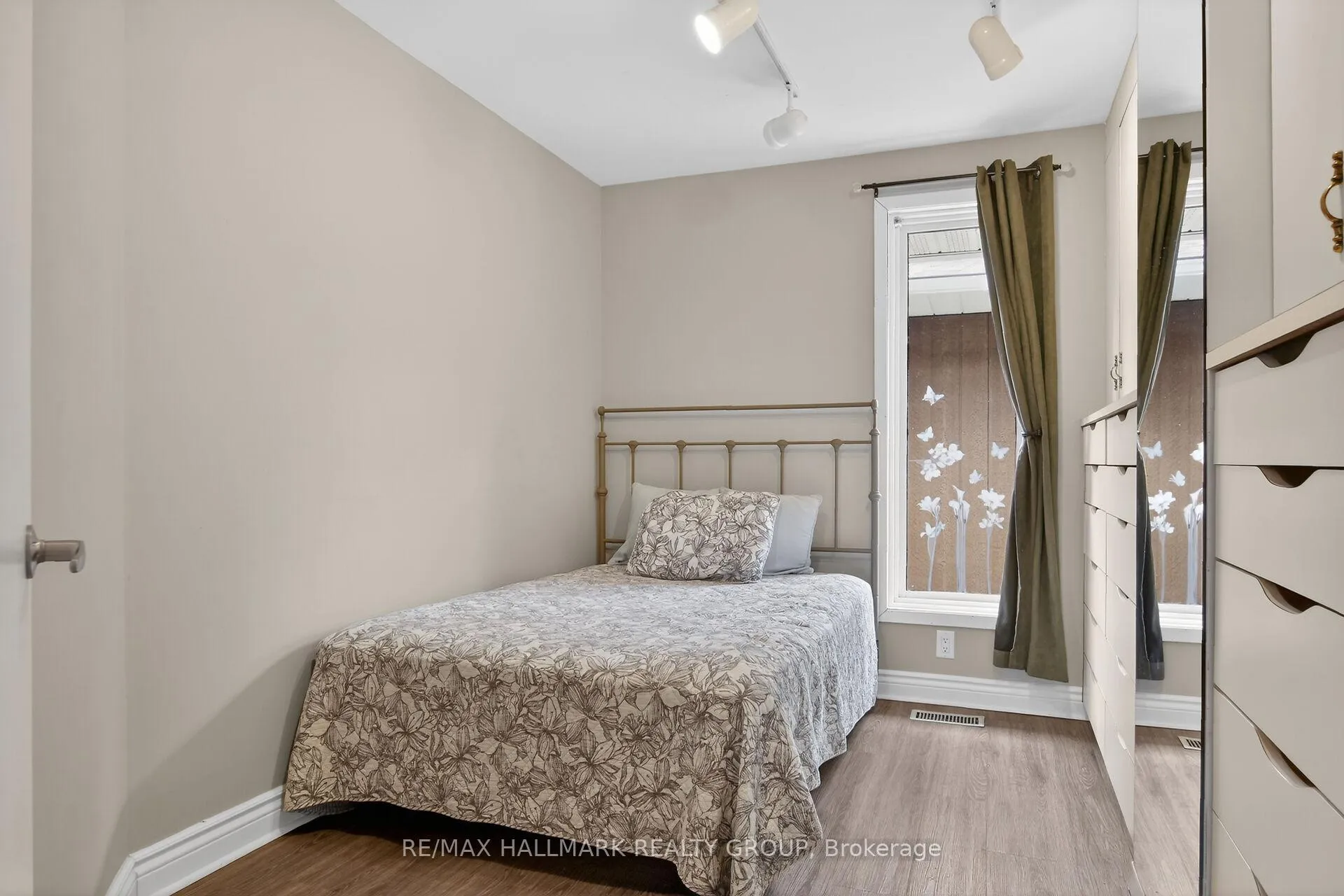 Photo 29 of 2 Birdstone Avenue, Ottawa, Stittsville (Central) — HOMEH