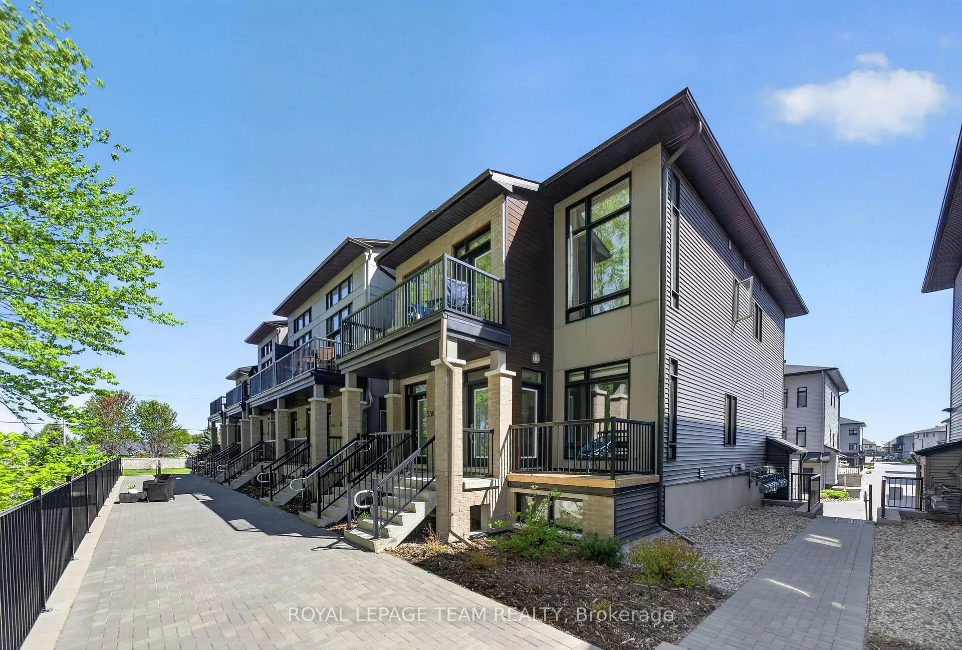 Photo 3 of Unit 30, 542 Crescendo Private, Ottawa, Riverside South/Gloucester Glen — HOMEH