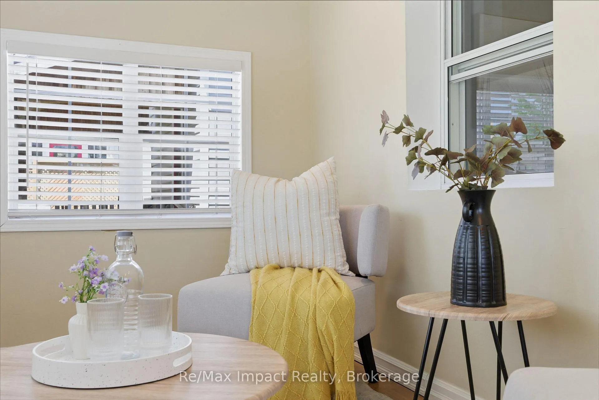Photo 3 of 239 Verdun Road, Oshawa, Central — HOMEH