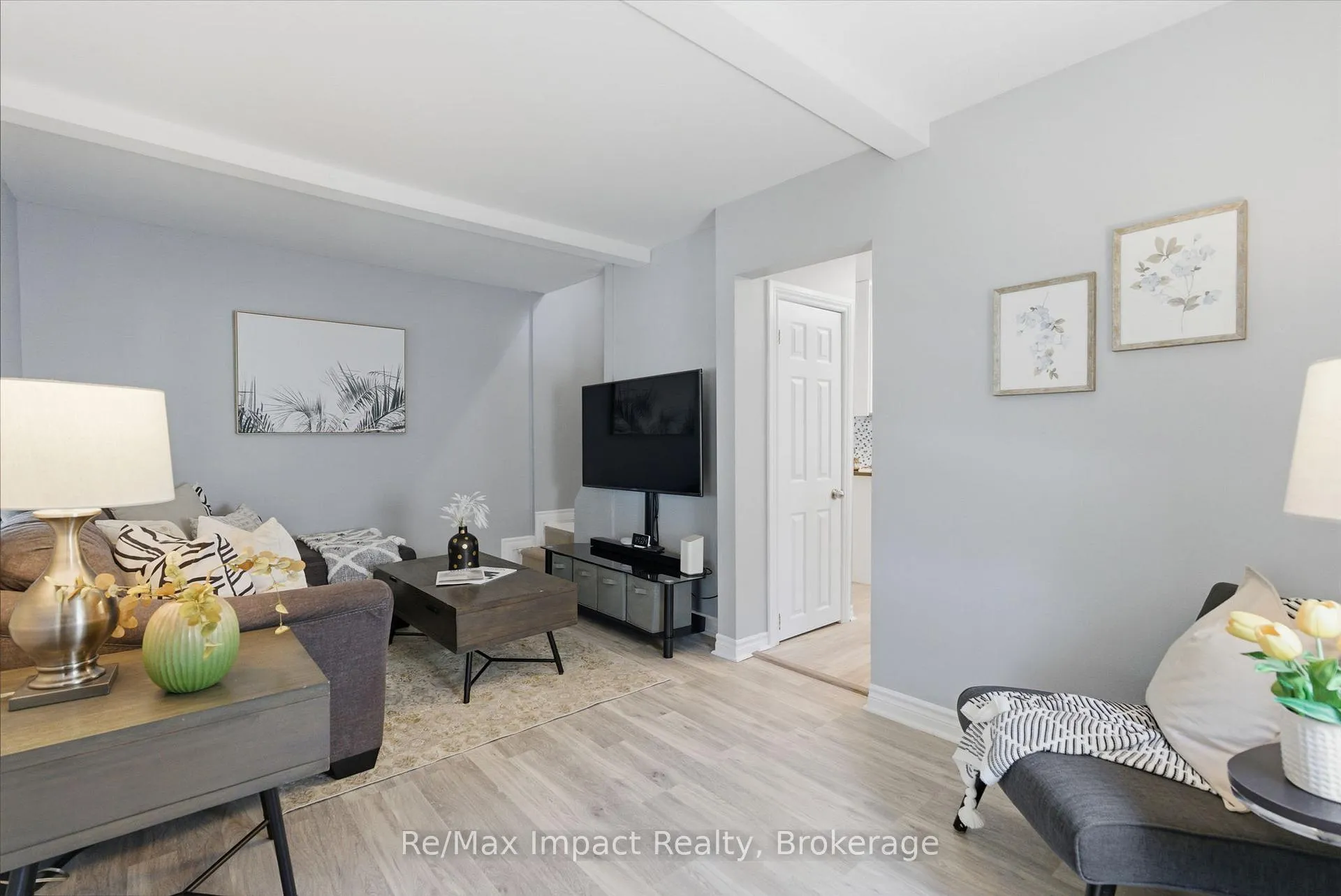 Photo 8 of 239 Verdun Road, Oshawa, Central — HOMEH