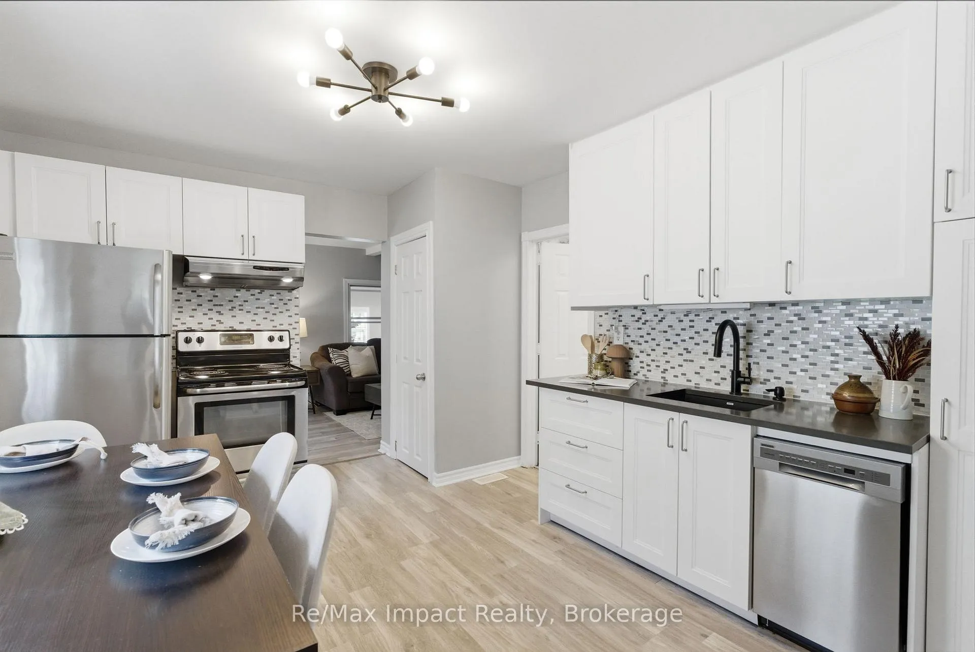 Photo 16 of 239 Verdun Road, Oshawa, Central — HOMEH
