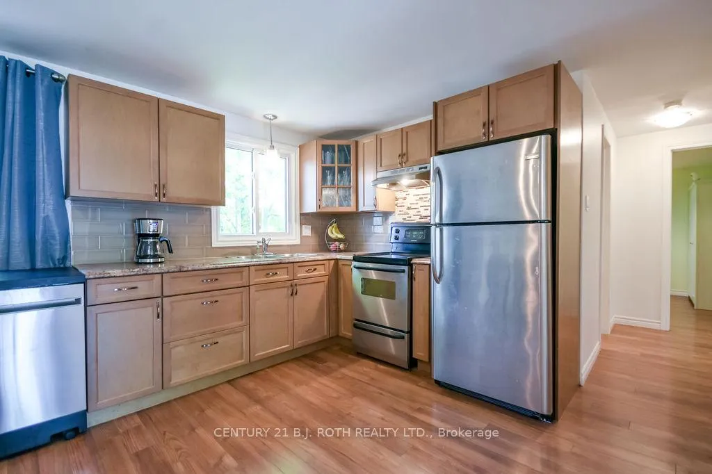 Photo 11 of 863 Birchwood Drive, Midland — HOMEH