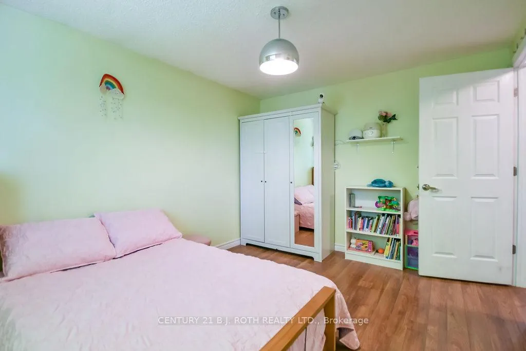 Photo 20 of 863 Birchwood Drive, Midland — HOMEH