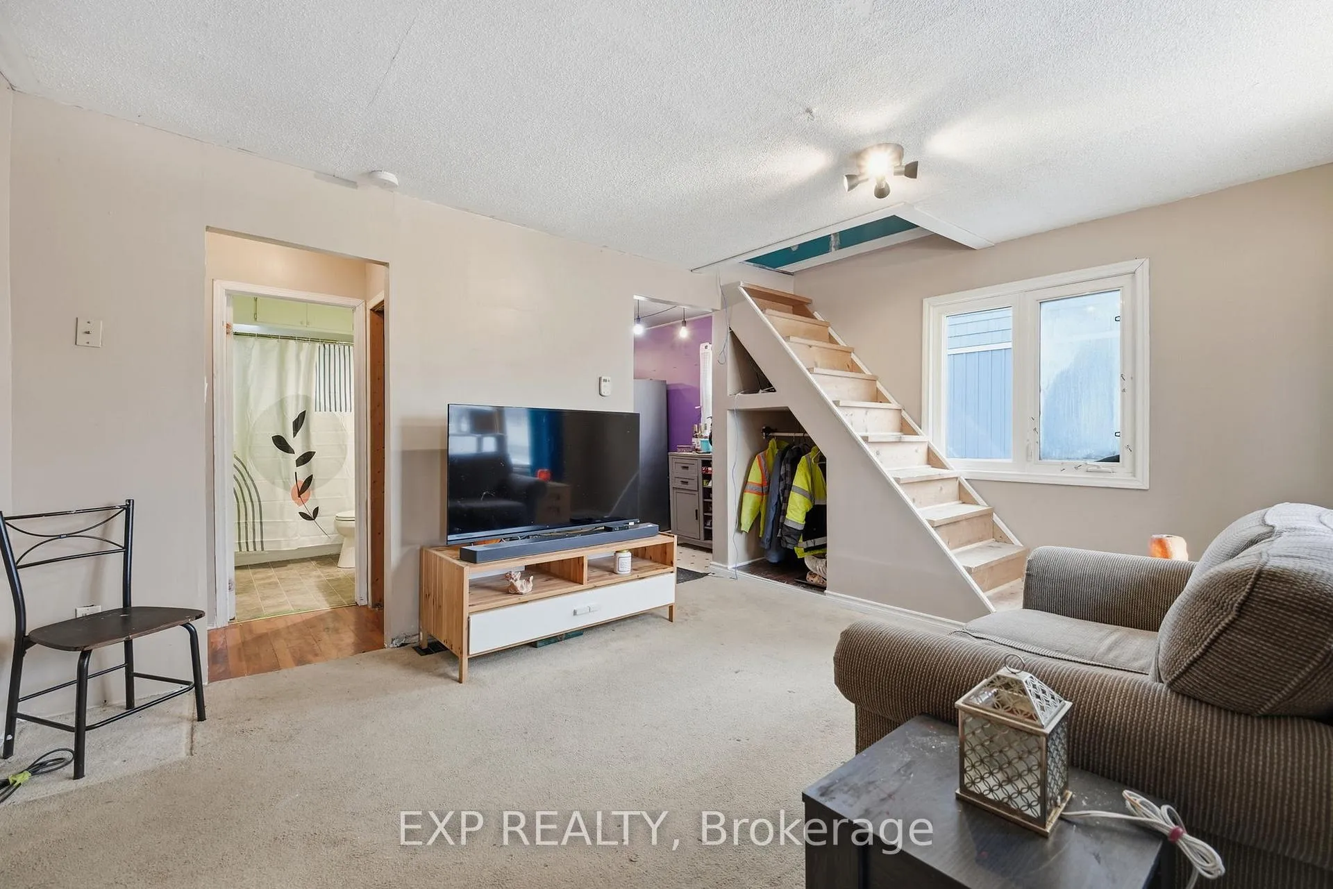 Photo 4 of 5 Cardiff Street, St. Catharines, E. Chester — HOMEH