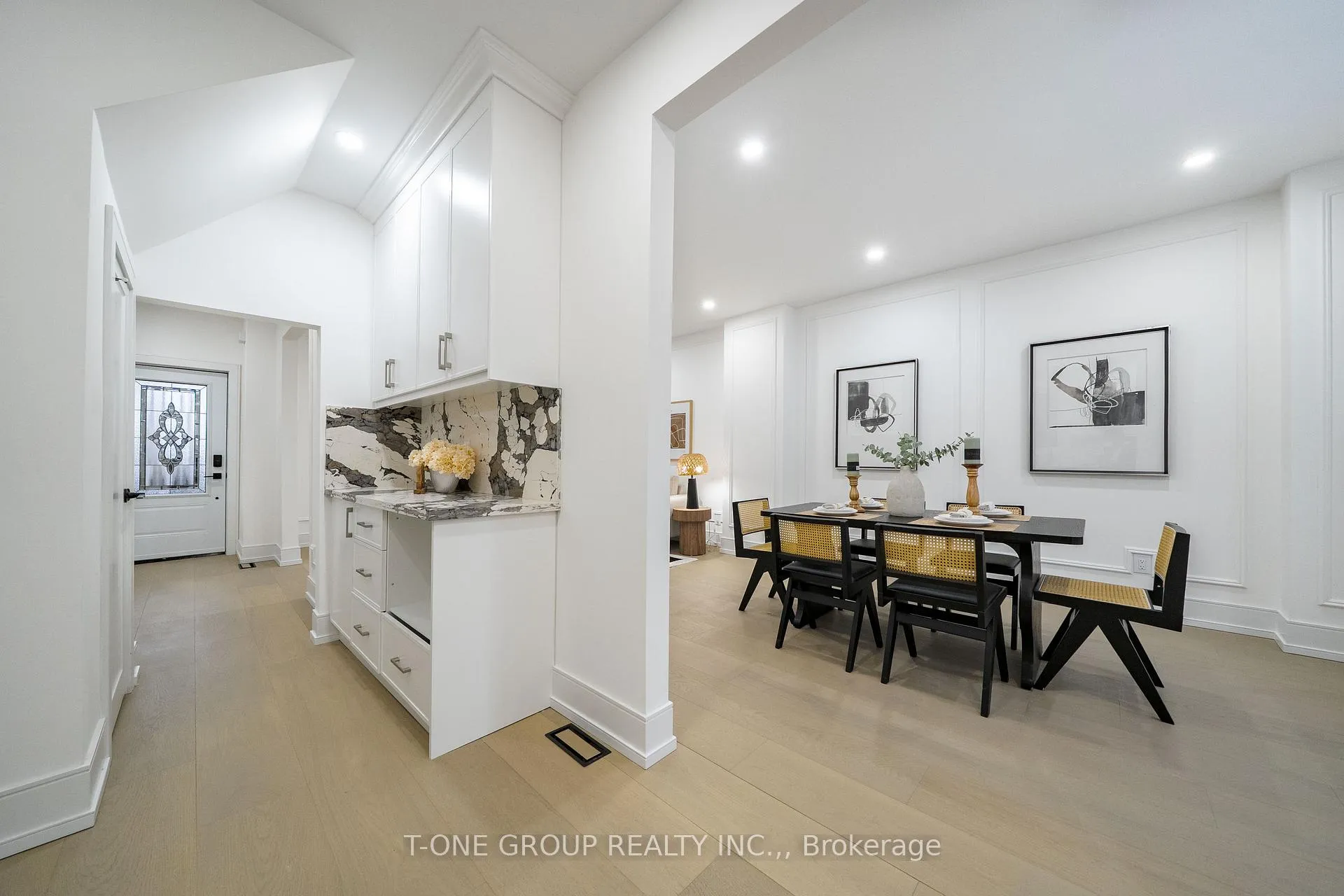 Photo 7 of 177 Glendale Avenue, Toronto, High Park-Swansea — HOMEH