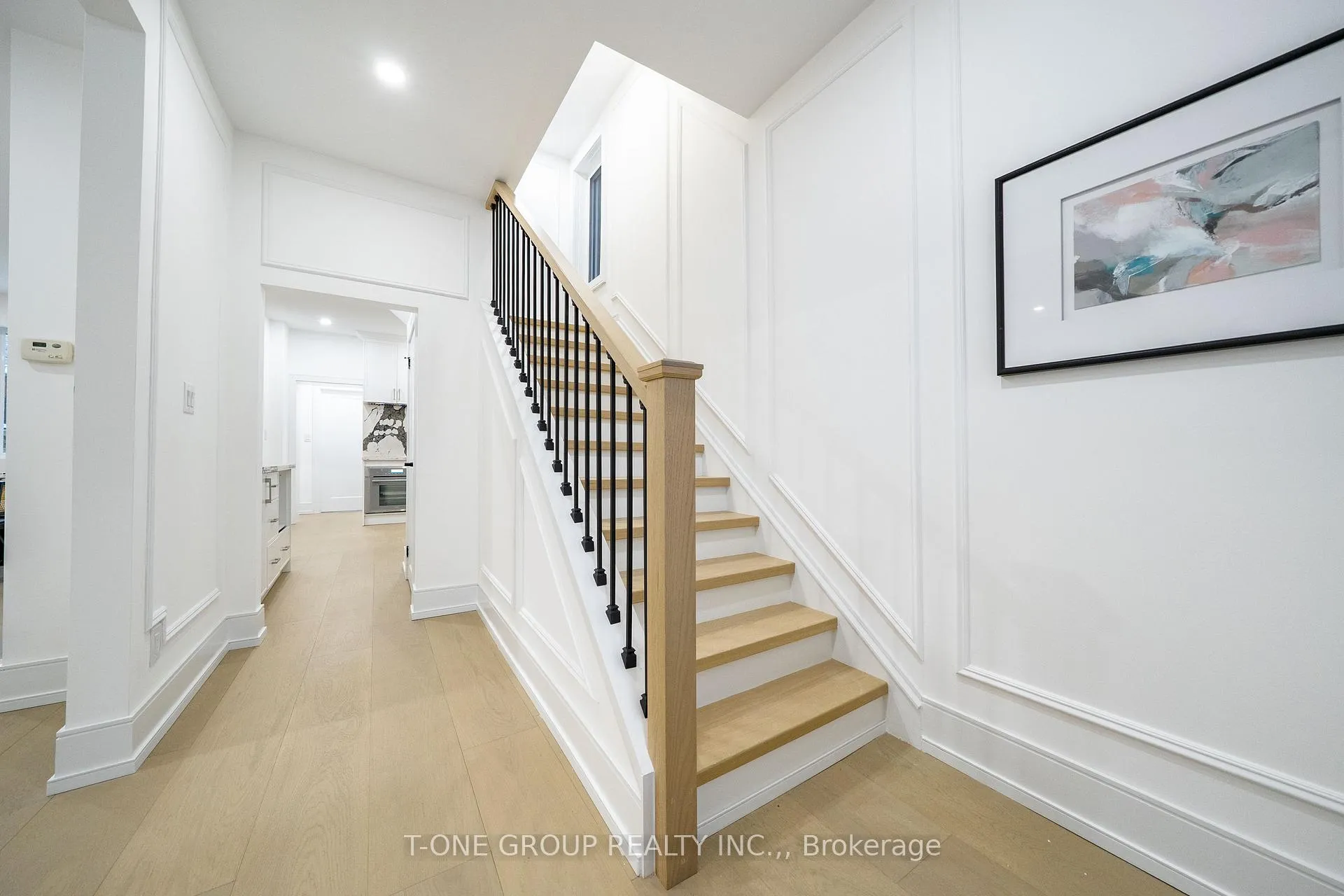 Photo 10 of 177 Glendale Avenue, Toronto, High Park-Swansea — HOMEH