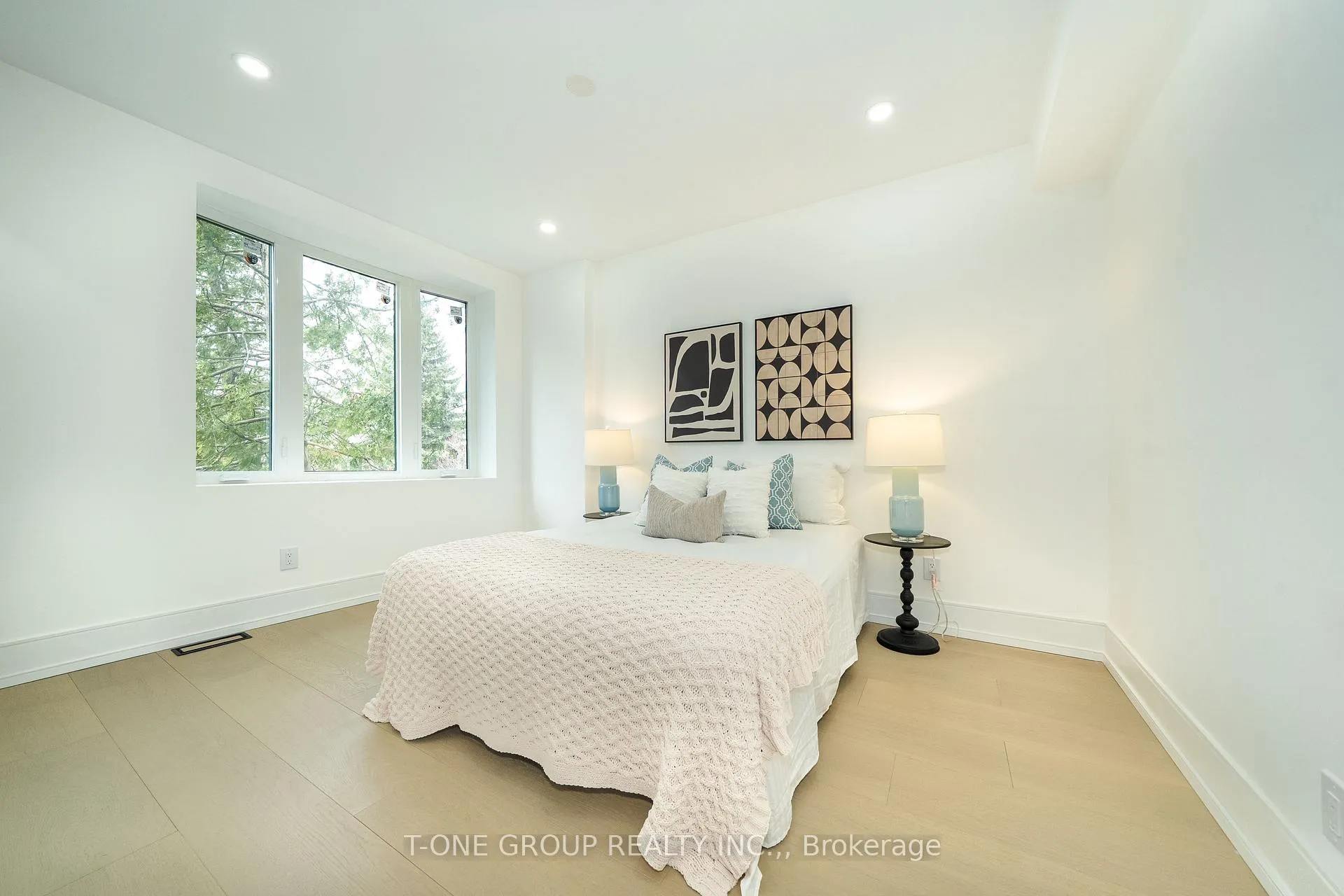 Photo 18 of 177 Glendale Avenue, Toronto, High Park-Swansea — HOMEH