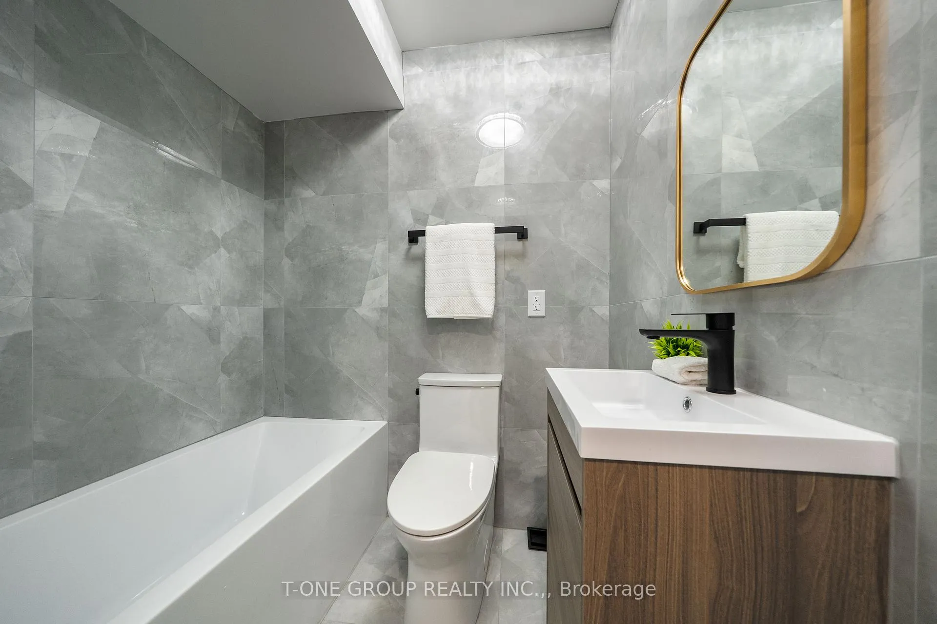 Photo 22 of 177 Glendale Avenue, Toronto, High Park-Swansea — HOMEH