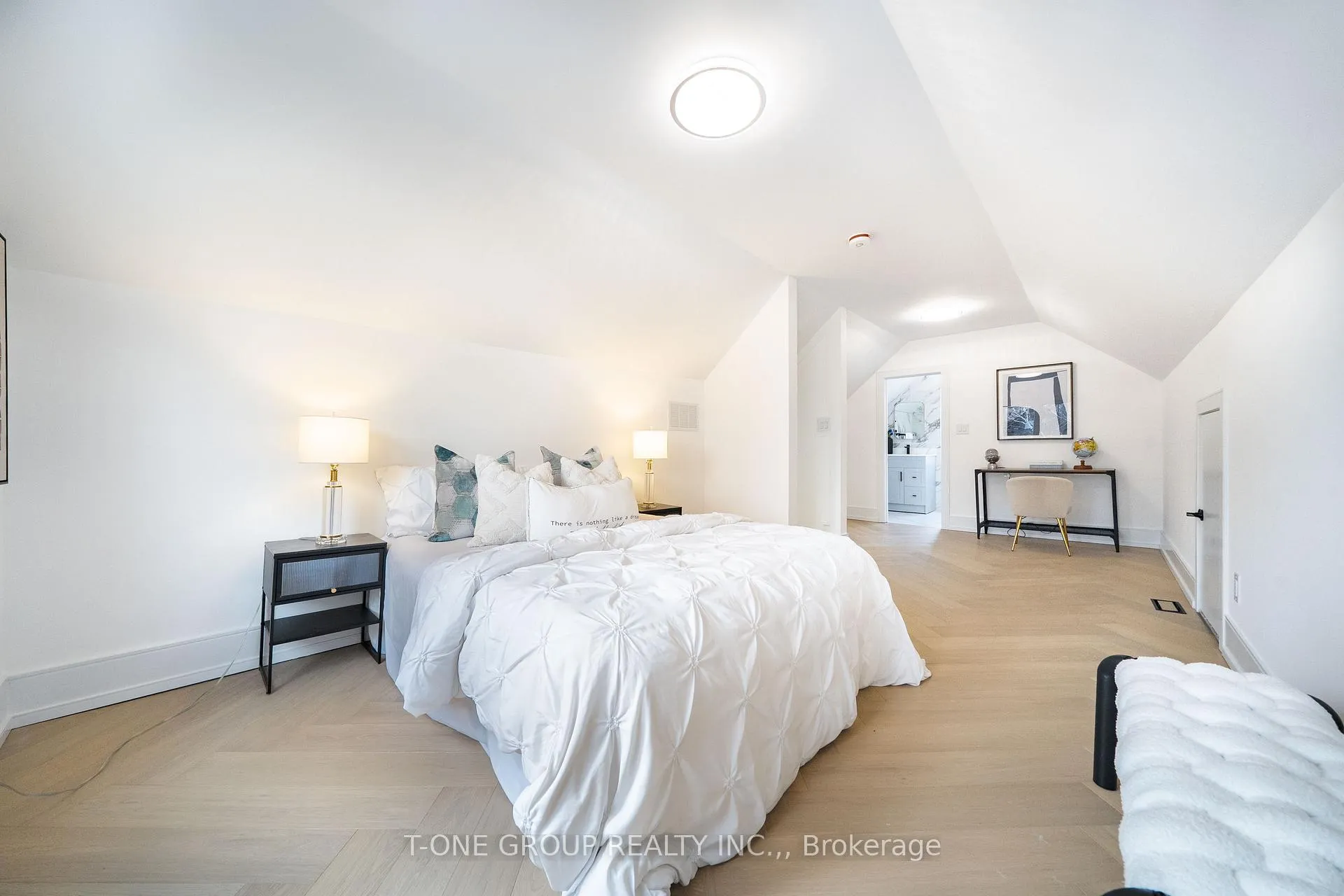 Photo 36 of 177 Glendale Avenue, Toronto, High Park-Swansea — HOMEH