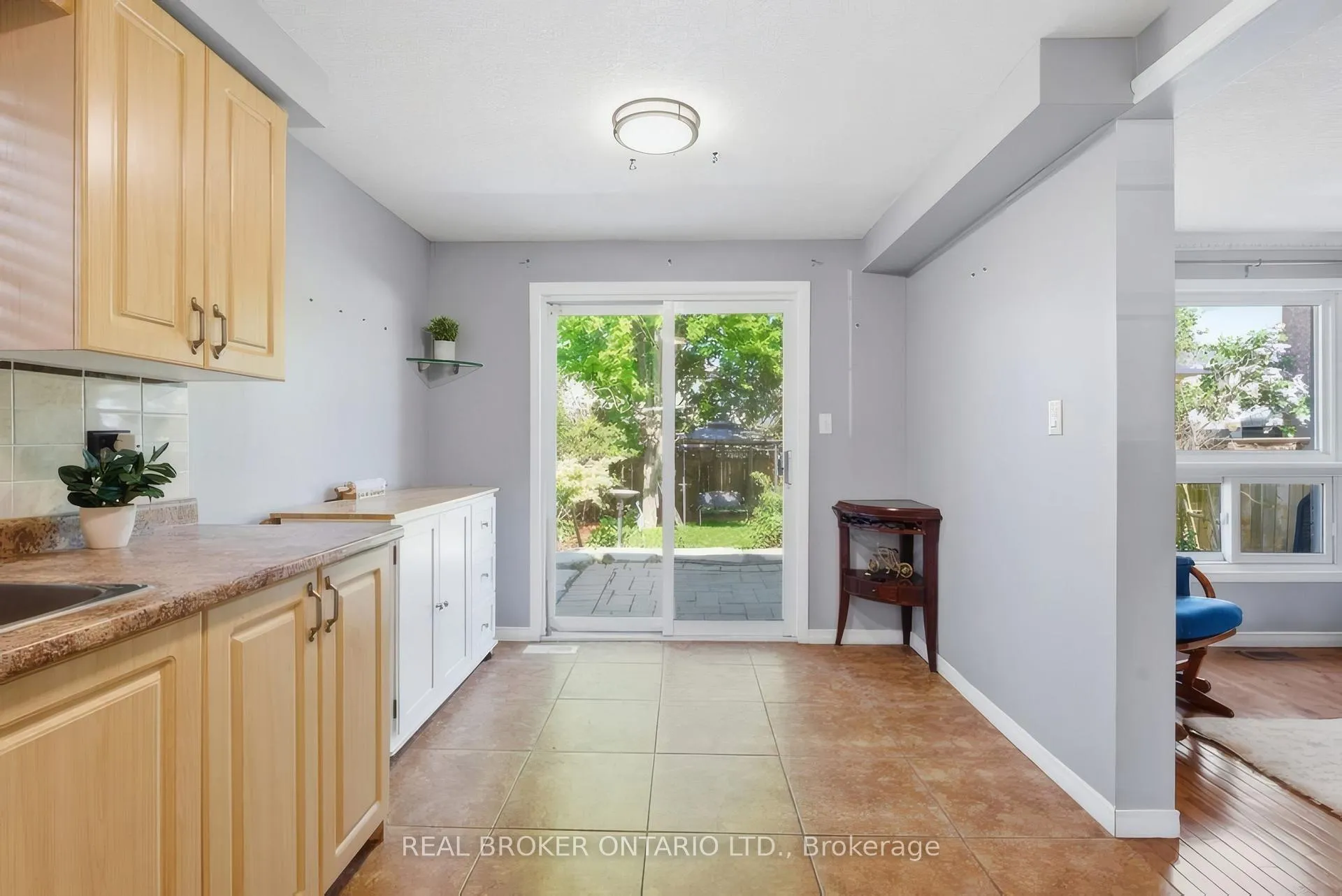 Photo 9 of 1089 Copper Leaf Crescent, Kitchener, Trussler — HOMEH