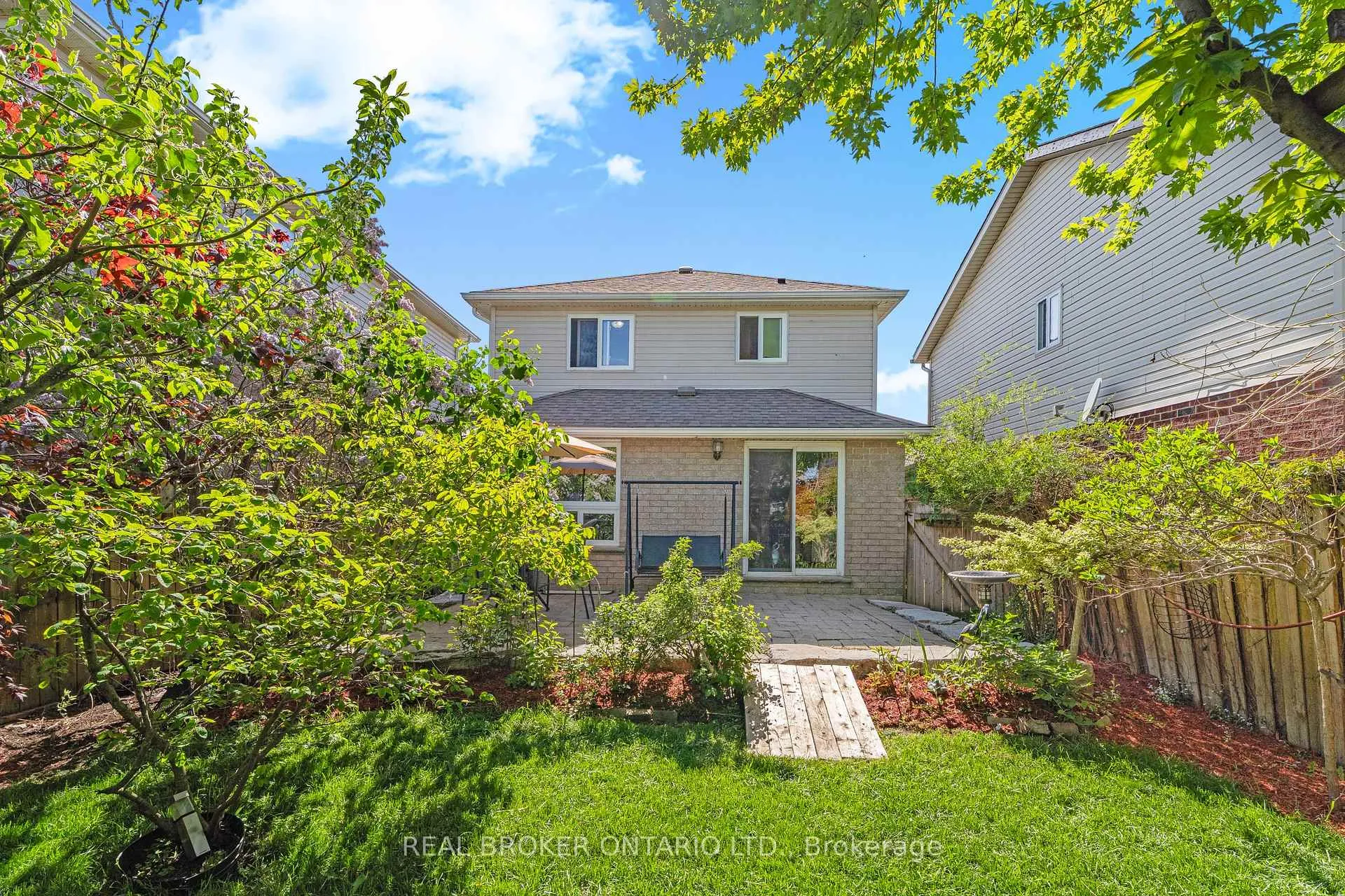 Photo 11 of 1089 Copper Leaf Crescent, Kitchener, Trussler — HOMEH